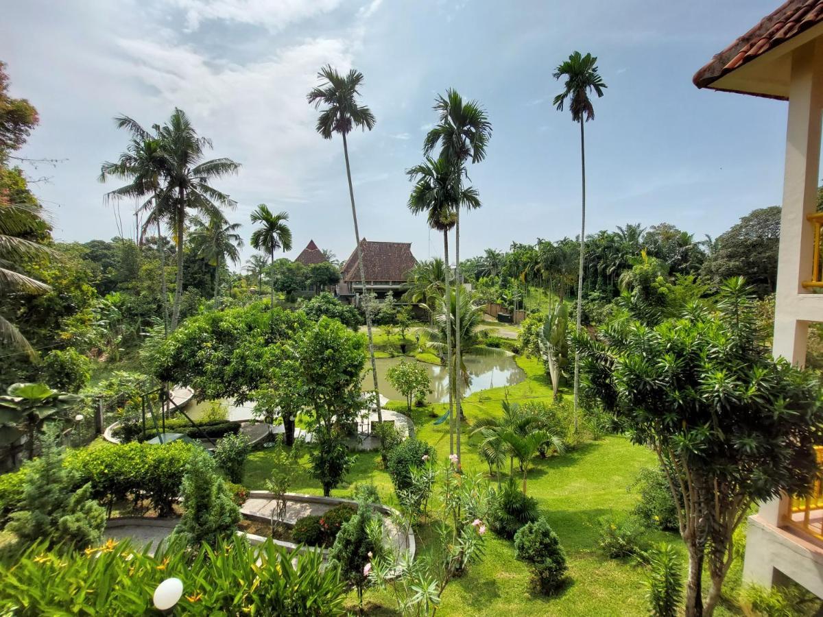 Hotel Deli River And Restaurant Omlandia Medan Dış mekan fotoğraf