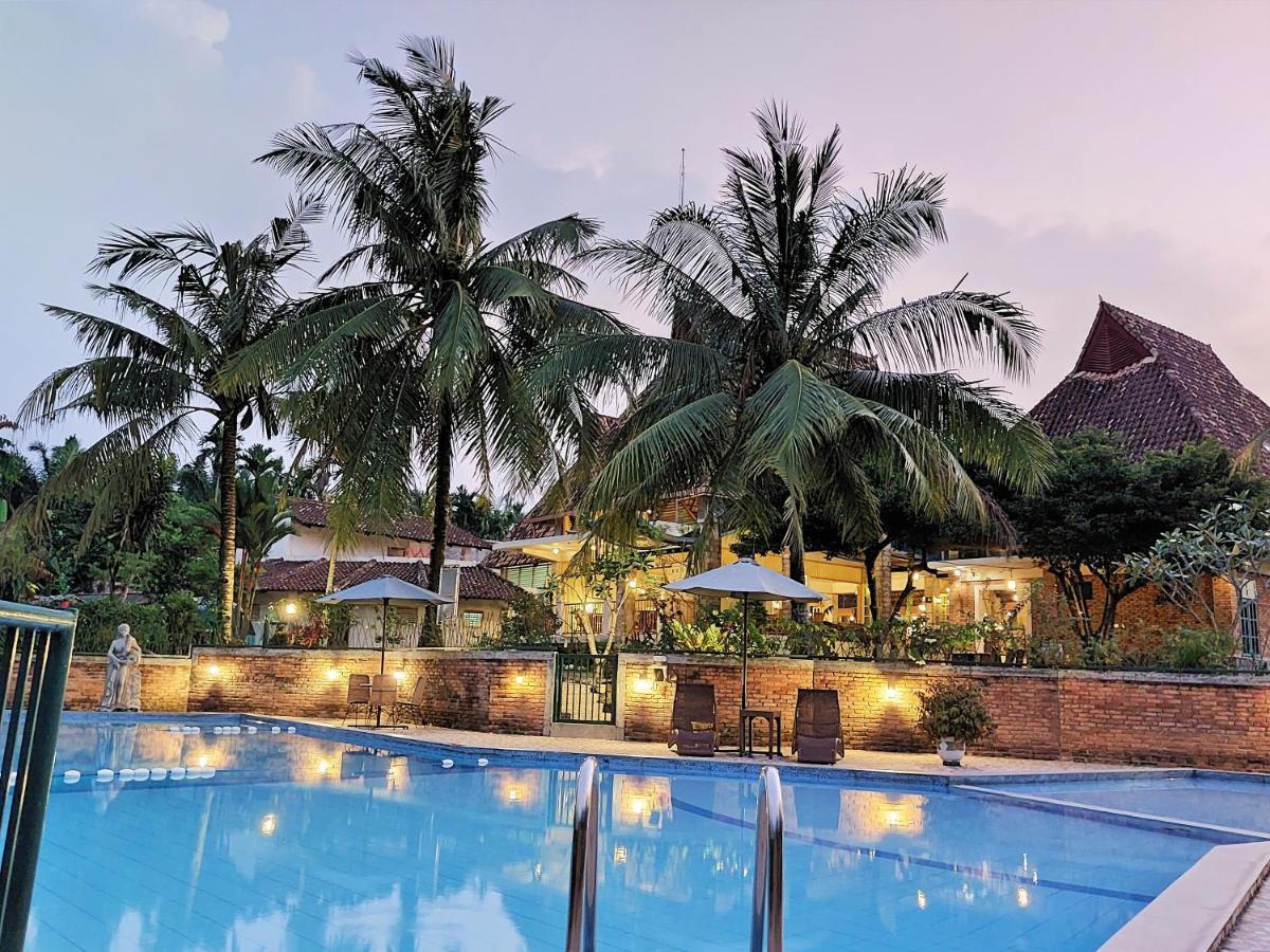 Hotel Deli River And Restaurant Omlandia Medan Dış mekan fotoğraf