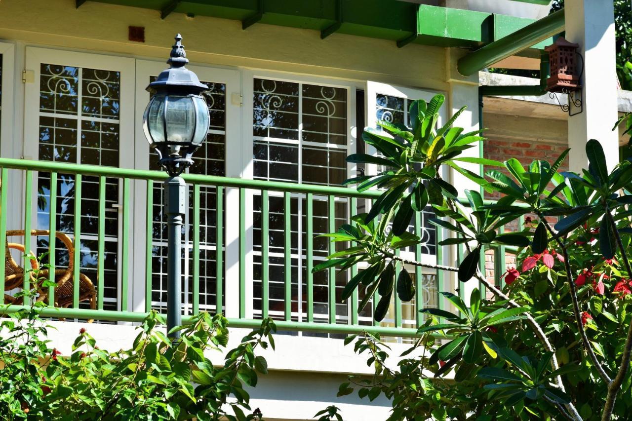 Hotel Deli River And Restaurant Omlandia Medan Dış mekan fotoğraf