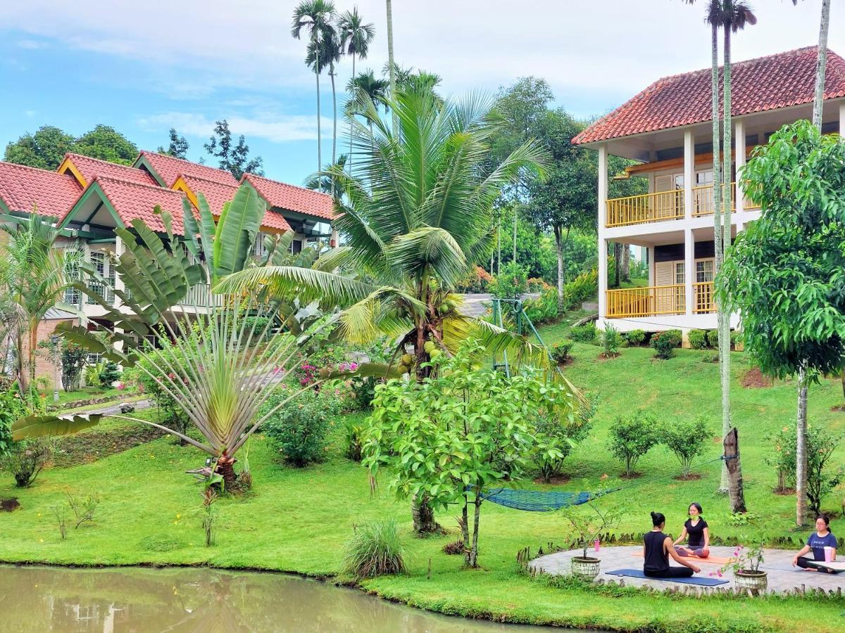 Hotel Deli River And Restaurant Omlandia Medan Dış mekan fotoğraf