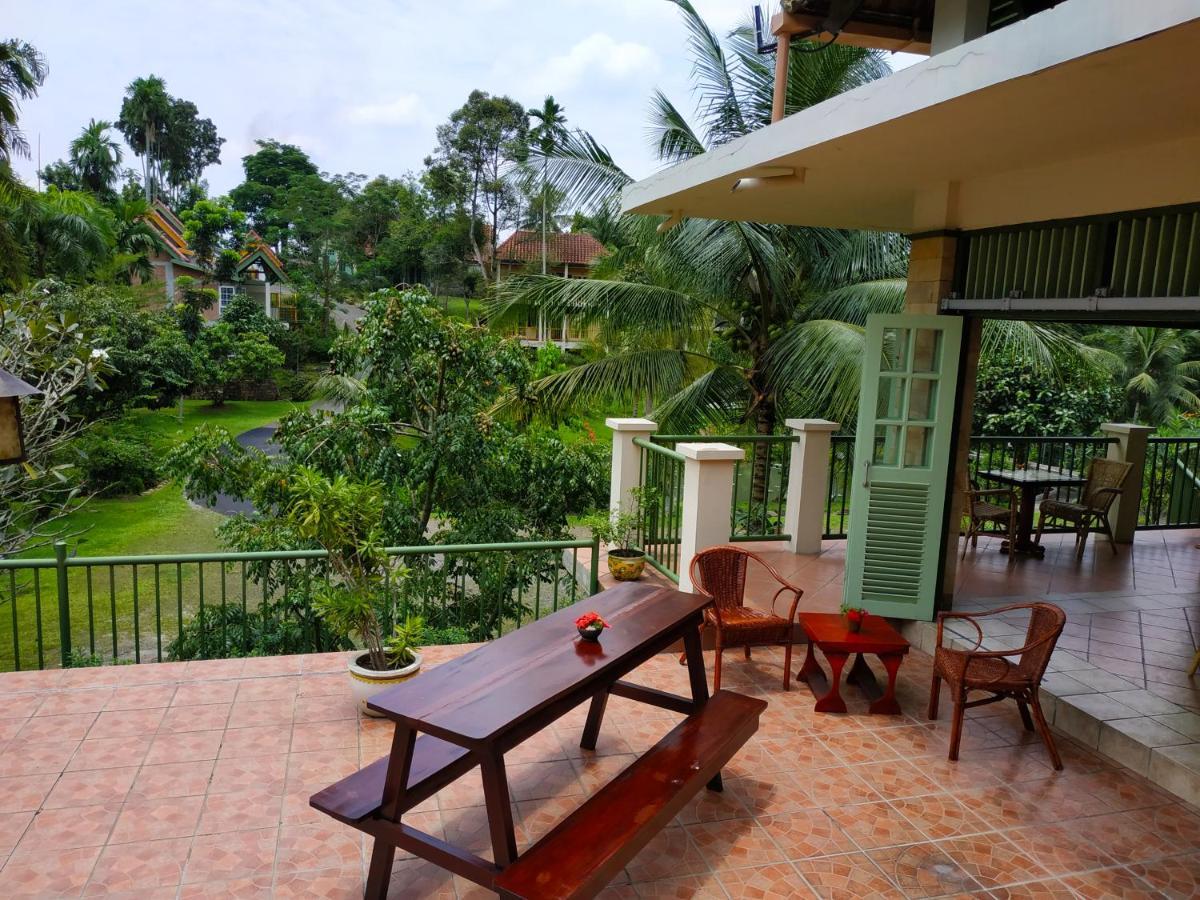 Hotel Deli River And Restaurant Omlandia Medan Dış mekan fotoğraf
